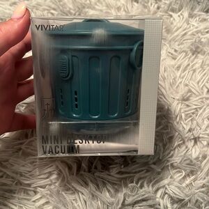 Vivitar Mini Desktop Vacuum